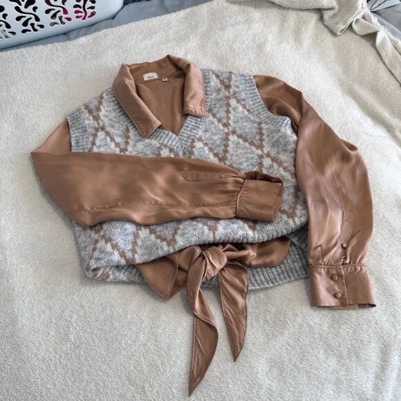 Aritzia Wilfred Peaufiner satin blouse in light copper - M - Picture 4 of 12